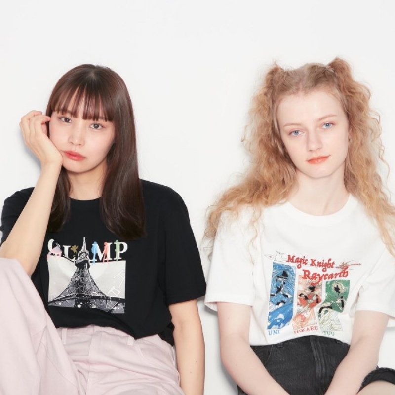 Uniqlo The World of CLAMP UT Short Sleeve T Shirts Dame Sort | 8023372